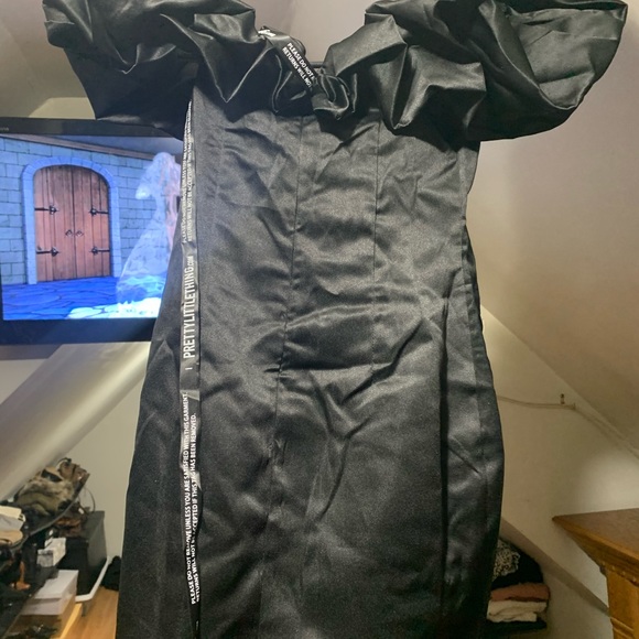 PRETTYLITTLETHING Black Dress - Picture 2 of 4